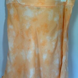 Adorable Free People size 8 pretty tie dye skirt
